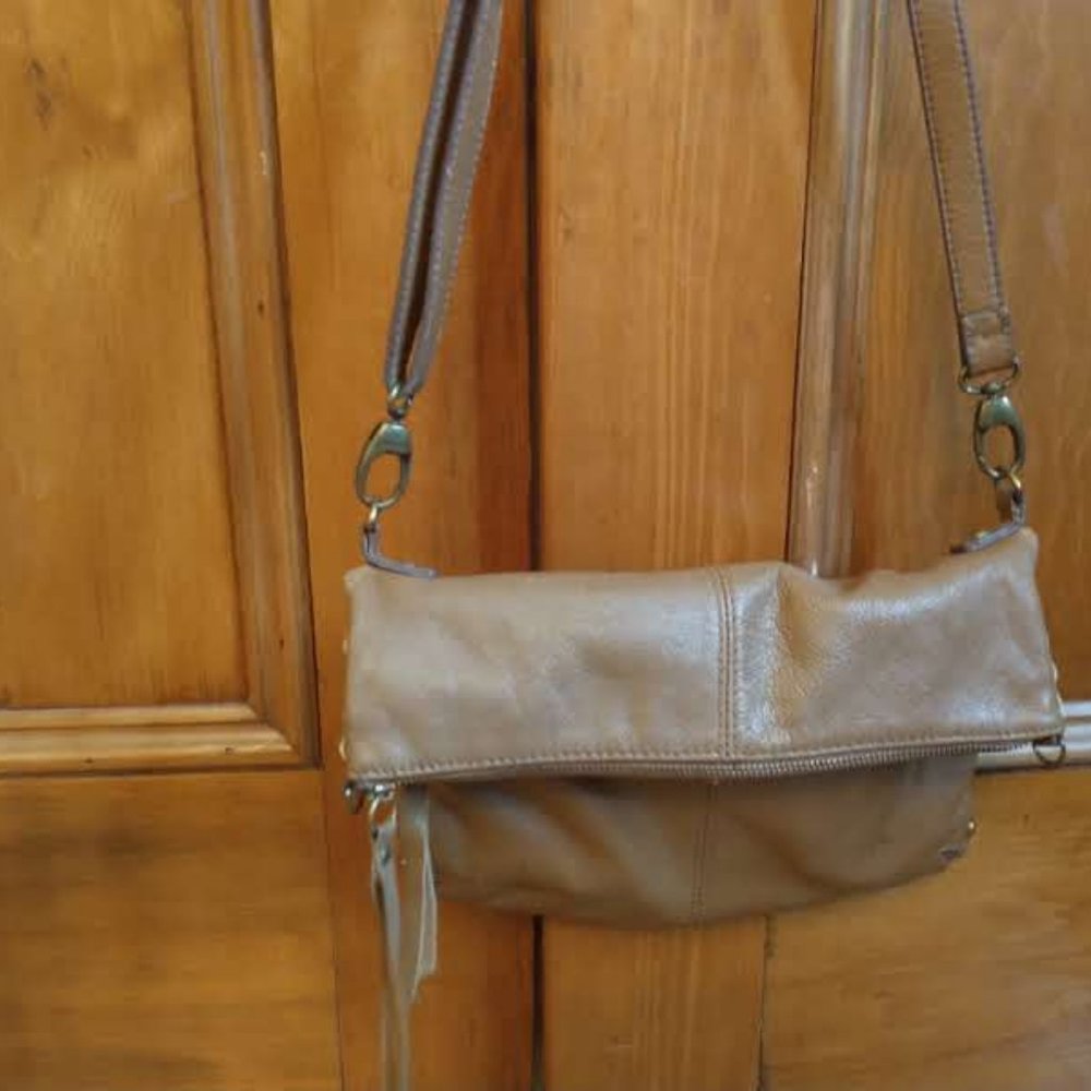 Lucky brand purse, tan